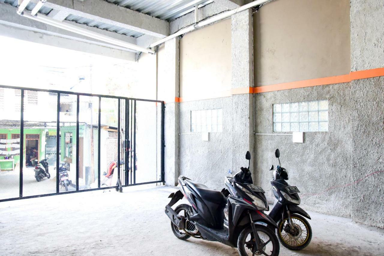 Hotel Reddoorz Near Mangga Dua Square Jakarta Exterior foto